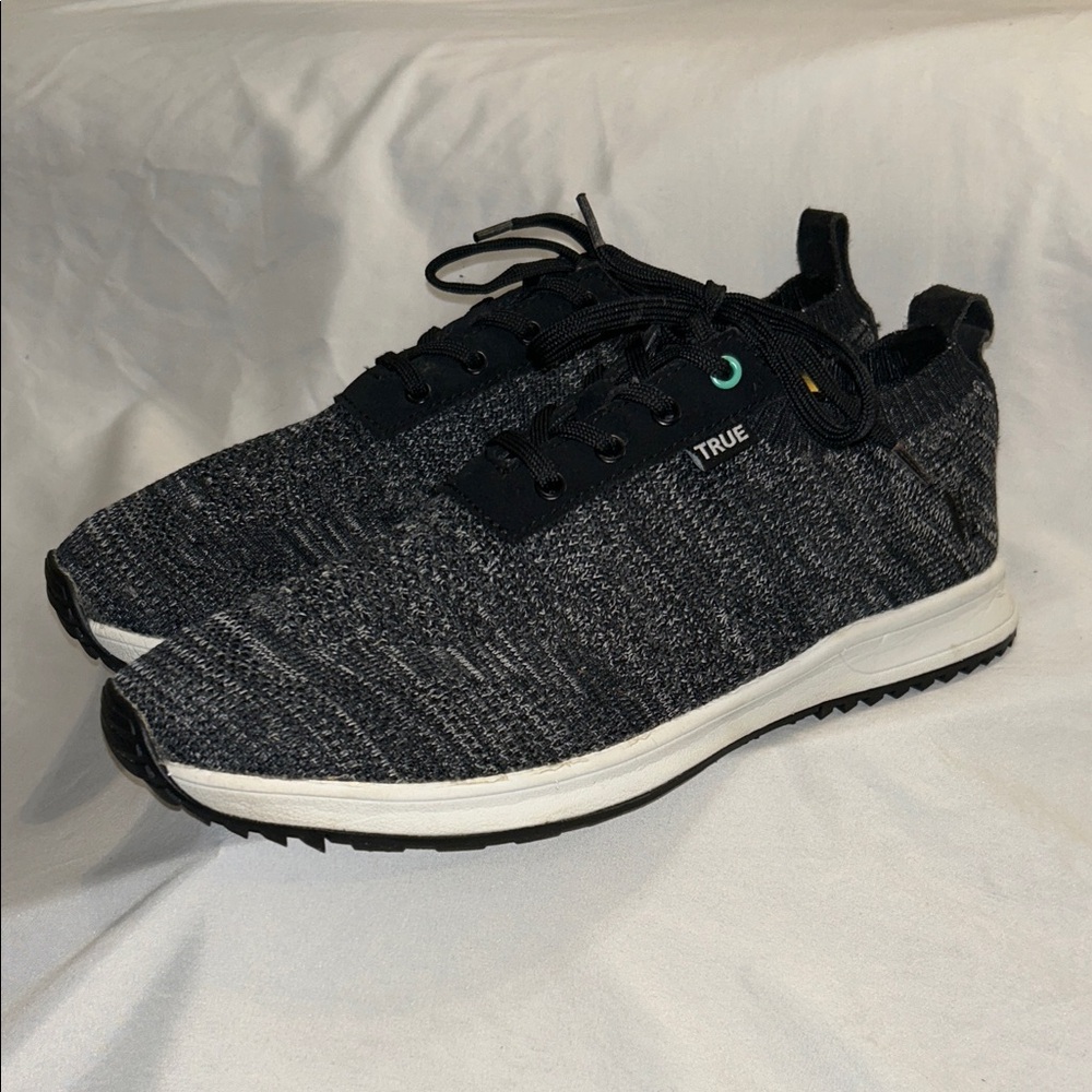 True Linkswear True Knit Spikeless Golf Shoes
